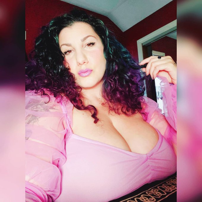 Sultry https://t.co/jRXYrj4har #plussizegirls #plussizefashion #curves https://t.co/F8D6xw8ITZ<a href="/tag/plussizegirls"class="tags">#plussizegirls</a><a href="/tag/curves"class="tags"><span>#curves</span></a><a href="/tag/plussizefashion"class="tags"><span>#plussizefashion</span></a>