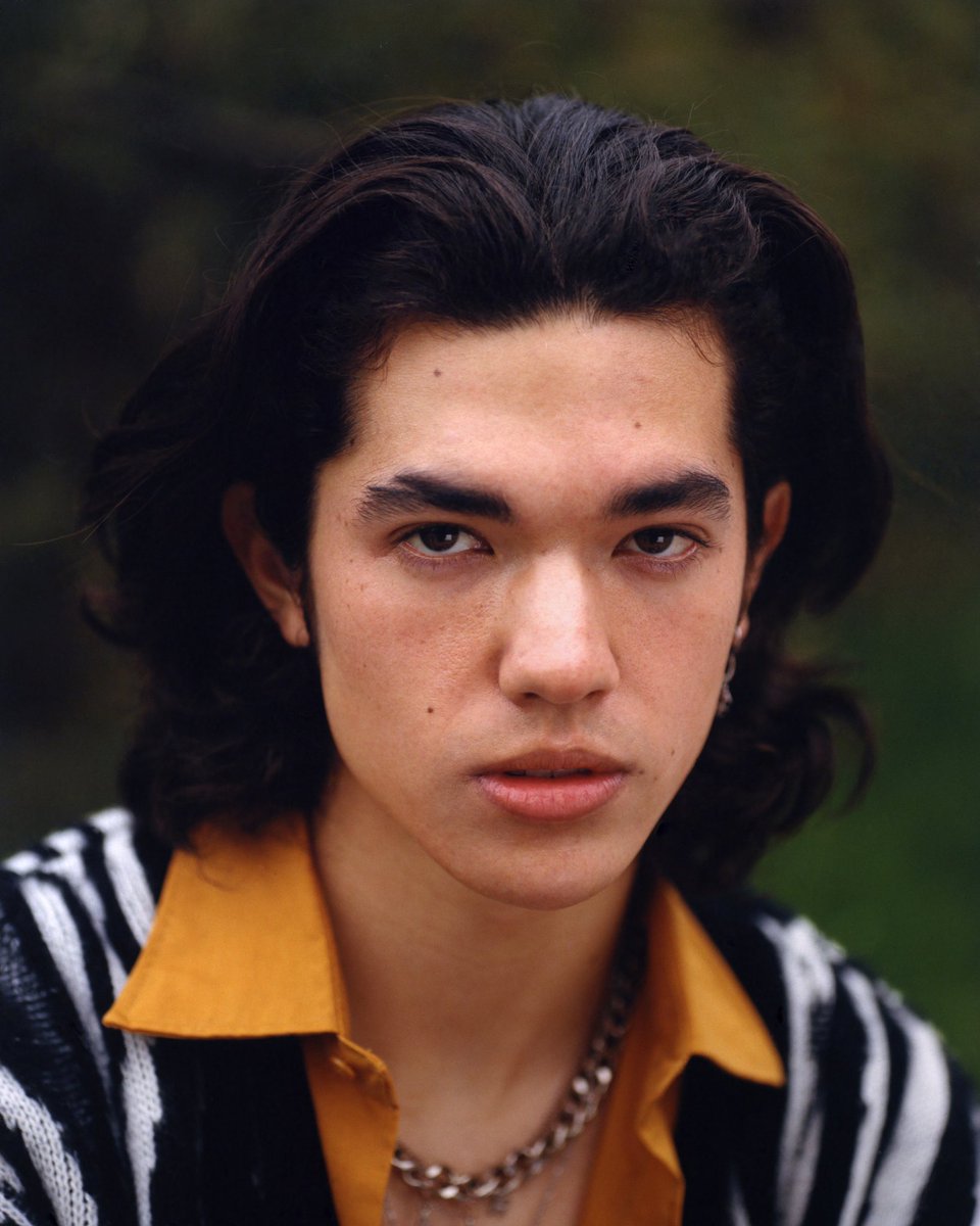 PopCrave's tweet photo. .@ConanGray addresses criticism of his use of tan emojis:

“I apologize to anybody who was hurt by my use of emojis that you believe are too dark for me to use. I am mixed race and I chose to use the emojis that I felt best represented my skin tone.” https://t.co/XmkLhLYtHe