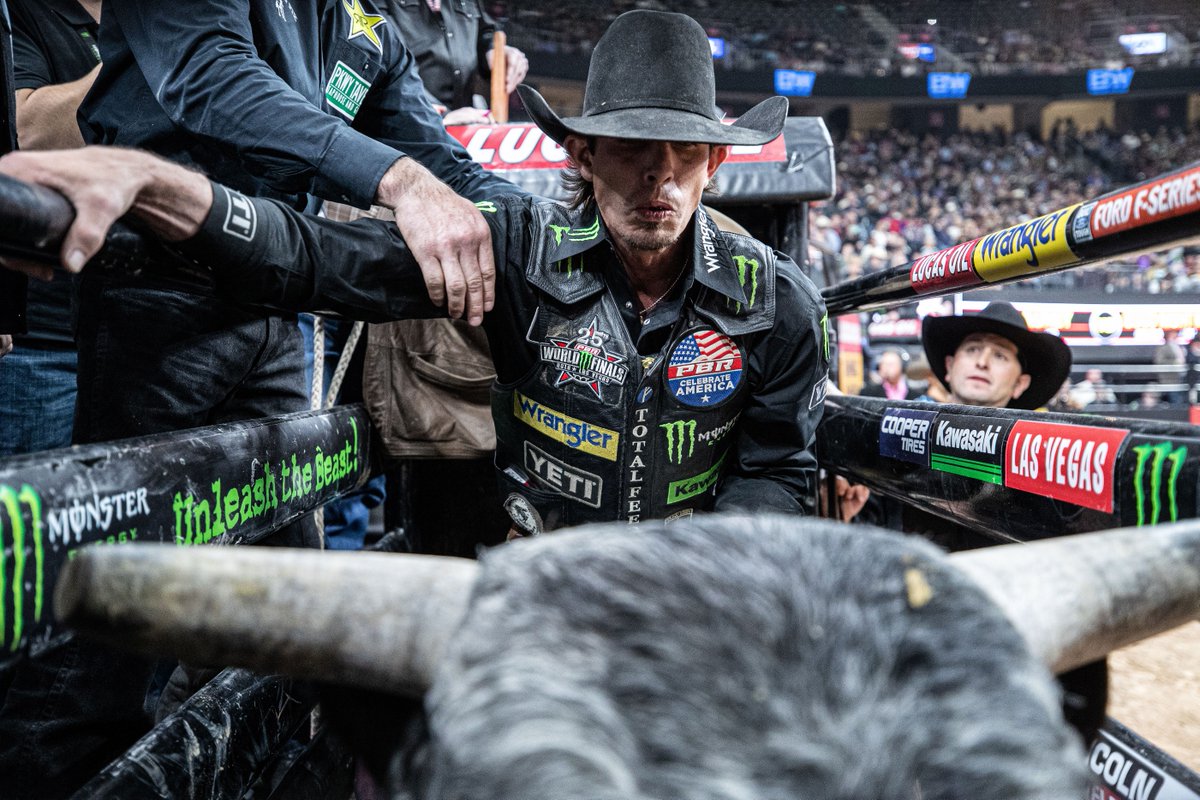 PBR's tweet photo. So... who's ready for the return of the Dragonslayer August 7-8 in Bismark? #MauneyMonday https://t.co/sXVlS0Wpix