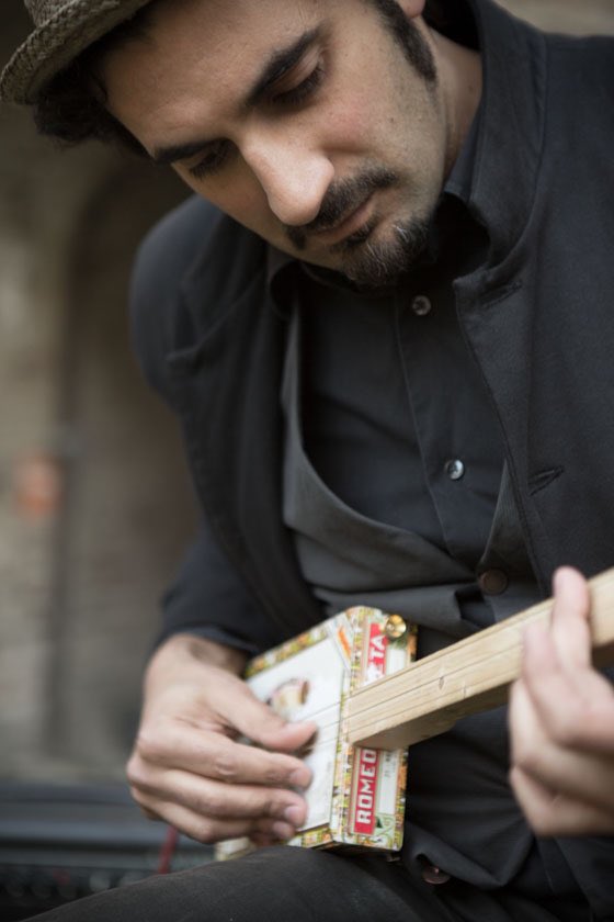 imnly's tweet photo. Iโm Not Like You
{2013 music reading with Asso Stefana}
๐ท by @naphta
โข
#imnotlikeyou #imnly #asso #assostefana #vittoriobongiorno #cigarboxguitar #music #reading #roccaravaldino https://t.co/zU7EOSErNj