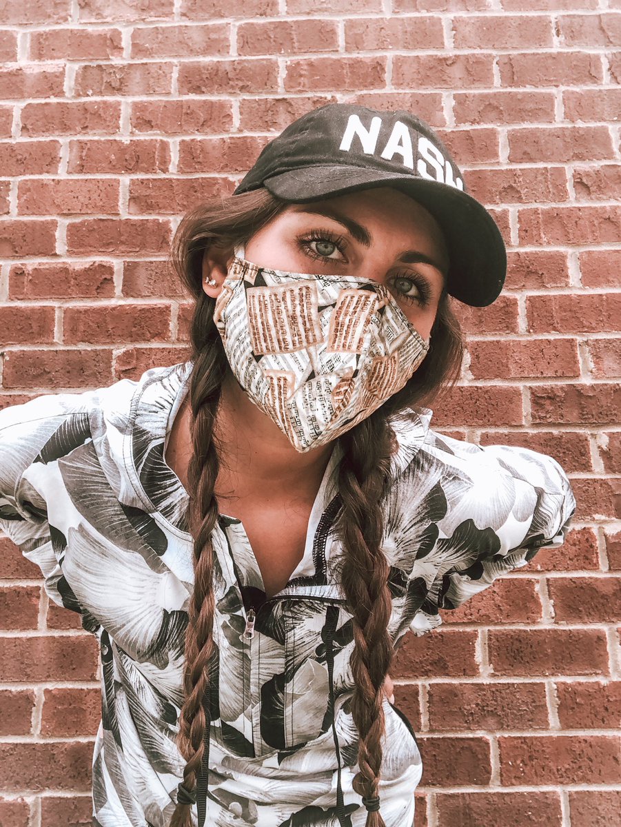 Masks can be cute too. 

#mask #MaskUp #Corona #nash #Nashville #singer #songwriter #calia