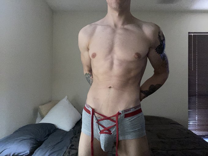 New outerwear 😏 https://t.co/PUDL769000<a href="/tag/mvsales"class="tags"><span>#mvsales</span></a><a href="/tag/mvboys"class="tags"><span>#mvboys</span></a>