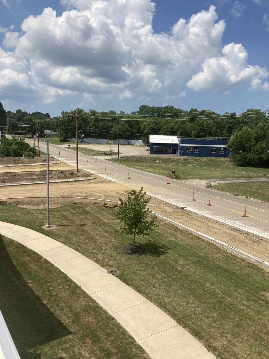 DaveEhlers_CCS's tweet photo. A lot of excavating being done in the west parking lot this week as well as work on the new entrance and exit!! #CometPride https://t.co/EB5OVGqVnV