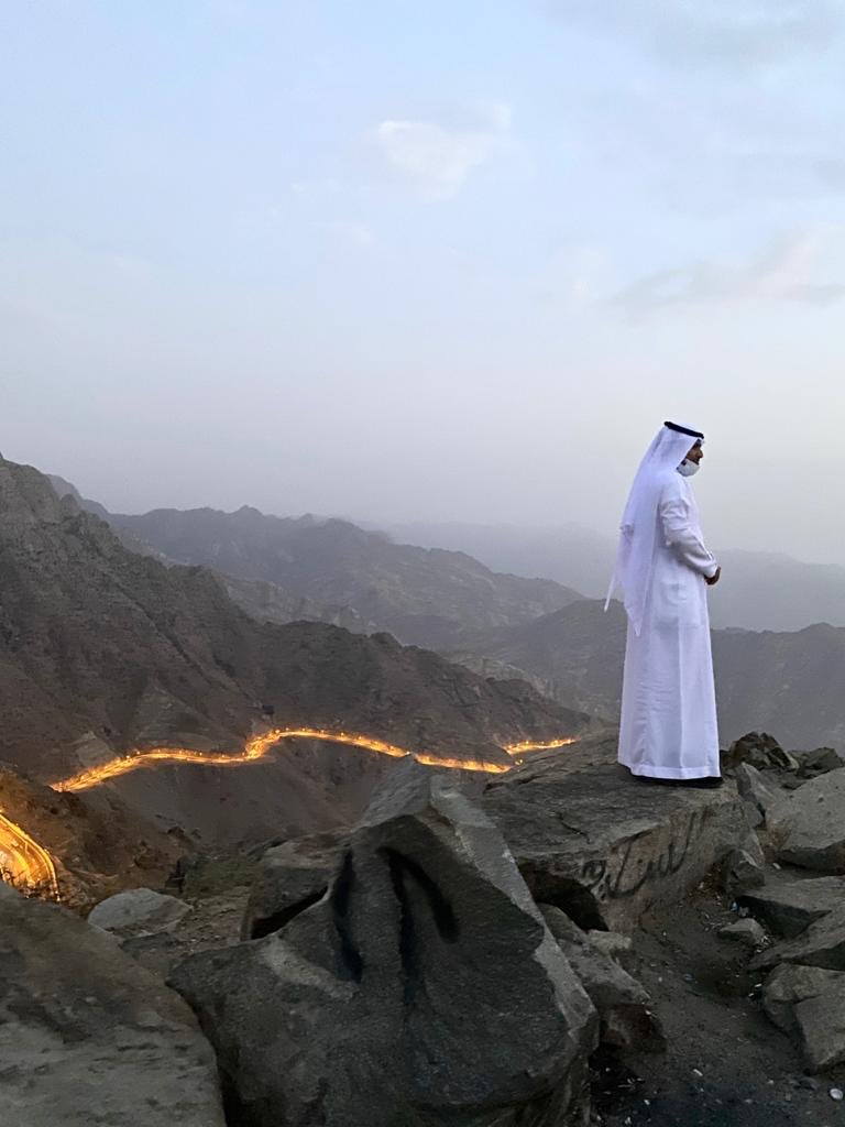 khalidroma2's tweet photo. When tourists visit #Taif , in a cool pleasant rainy day .. 
And take pics. of there #tourist_guide @VisitSaudiNow @VisitSaudiAR @WFTGAofficial @SaudiTourism https://t.co/Pm3ABE2Vng