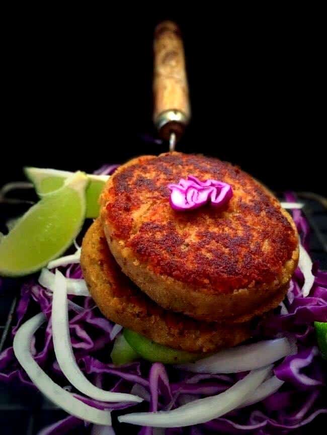 EasyCookin2012's tweet photo. Mughlai Lamb Kebab (Minced Lamb Kabob using Indian Spices) https://t.co/aZfHZryAu2 #lamb #indianfood #recipeblog #Recipe https://t.co/3aY5eI7EHz