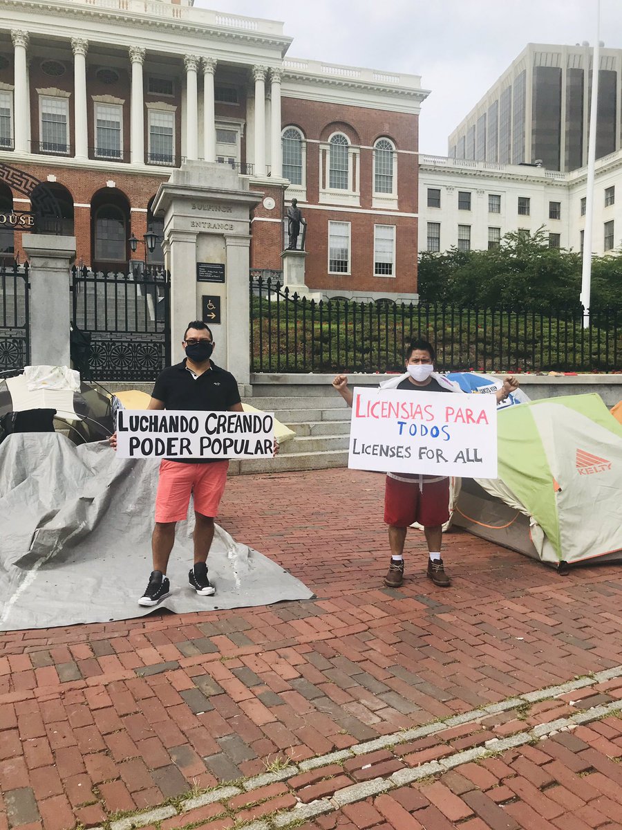 CosechaMovement's tweet photo. Luchando, Creando Poder Popular is our slogan because we believe in people power. We believe in the power of undocumented immigrant workers, who fight for their humanity every day. We are immigrants. We are workers. We are human. And we want licences! https://t.co/y3L5WyoJtf