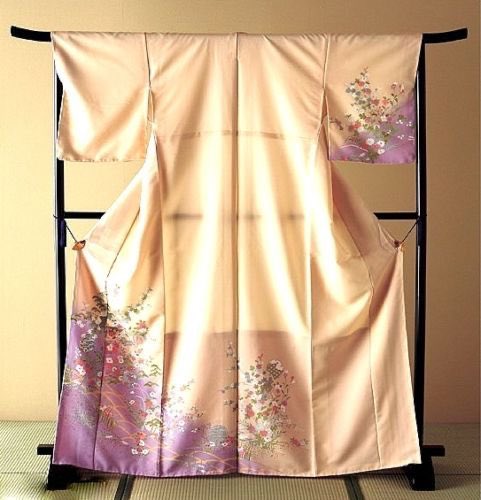 The kimono itself, worn over the nagajuban. Kimono can come in a variety of colors, patterns, designs, and can be made from various fabrics. Traditional kimono are often made of silk!