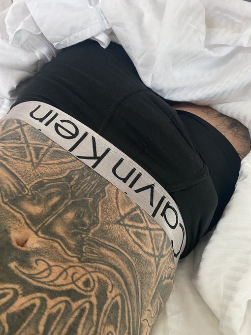 I'm posting a LOT of new content on my onlyfans right now!!!! Hit the link to join for 50% off 😝💦  https://t