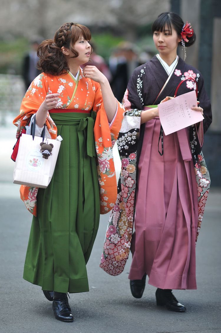 In modern times, women often wear hakama for graduation ceremonies and men will wear hakama for their coming of age ceremonies, tea ceremonies, and weddings. Hakama are also worn for aikido!