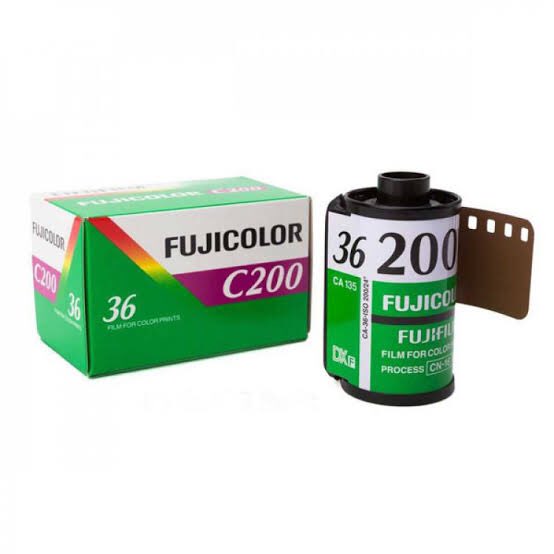 : Fuji C200Another options could be Fuji Superia Premium 400 (but it’s gonna be a lil bit yellow) or Agfa Vista Plus (which has been discontinued). #TBZ카메라  #JACOB  #제이콥  #THEBOYZ  #더보이즈