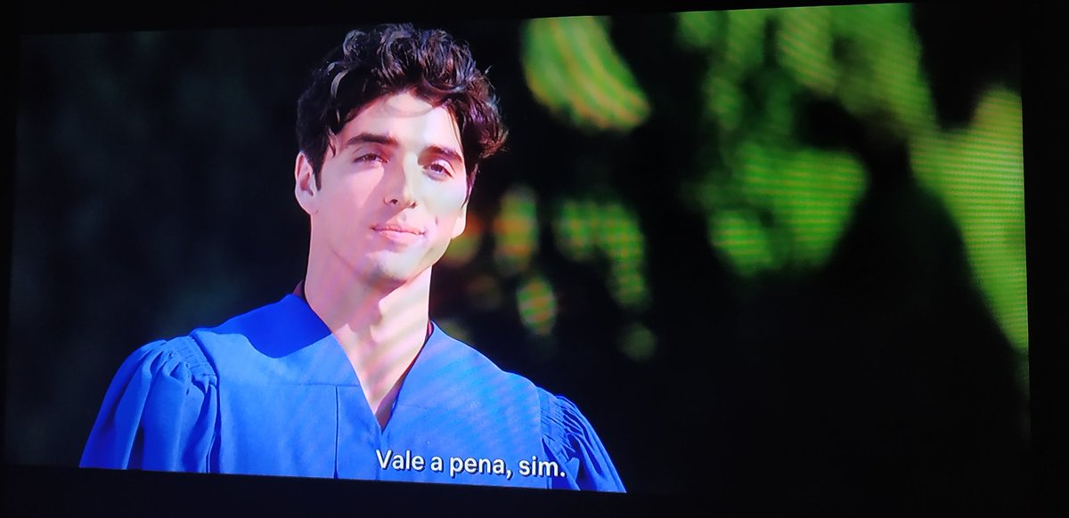 kamilakaioana's tweet photo. Que filme é esse @NetflixBrasil!!! ❤️❤️❤️ Melhor impossível, mas não brinca com meu coração desse jeito,  torcendo para ter mesmo o próximo filme, essa resposta do Marco me deu essa esperança 😍🤗  kkkk #barracadobeijo  #barracadobeijo2 #assistam #filmetop #amei #netflixbrasil https://t.co/xuhCHHUgAE