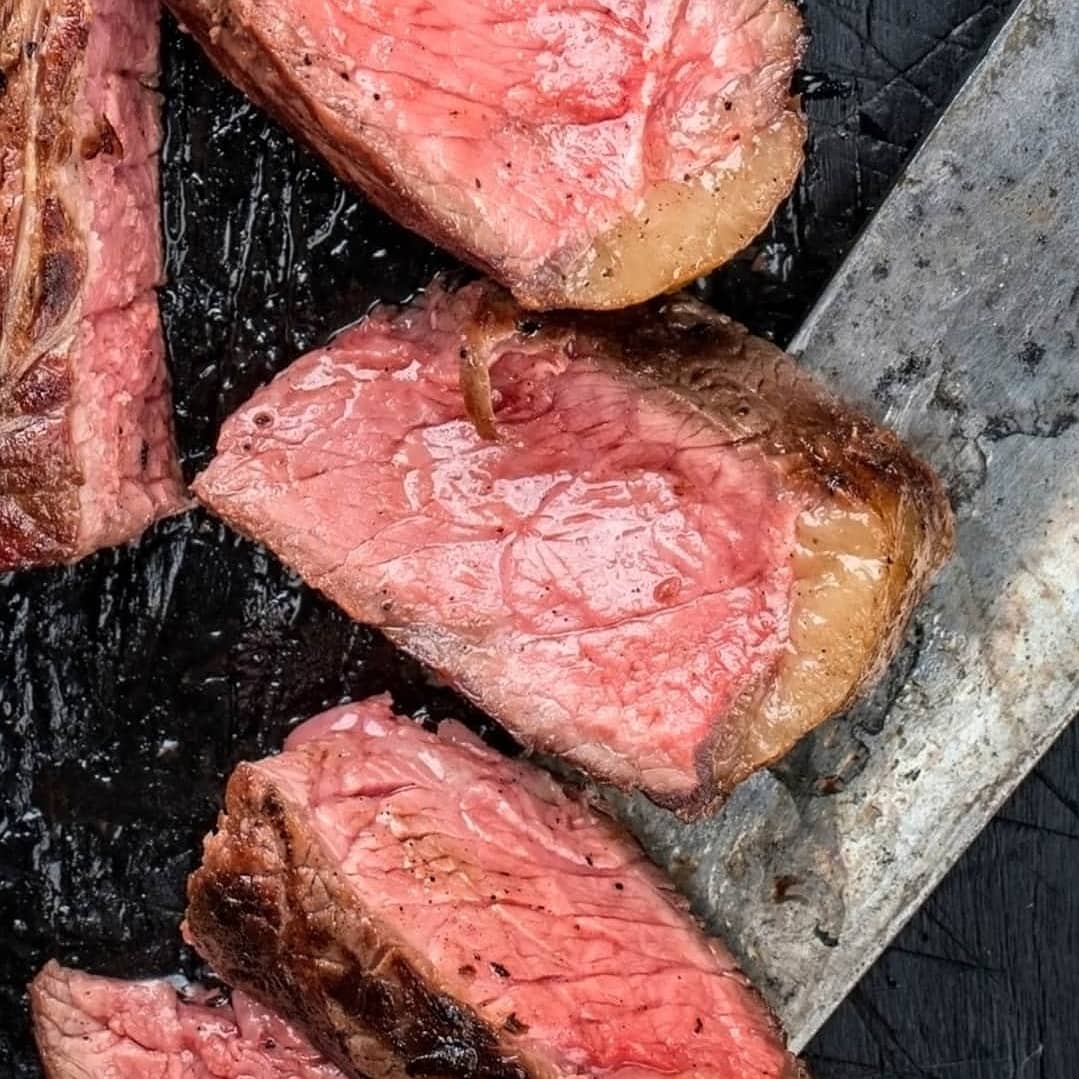 AllJonesy's tweet photo. MOUTH WATERING
Wagyu Porterhouse Steak 🥩 Marinated with our "Coming Soon" WagyuQ Marinade & Sauce
#COWPOW #LOVERUB
#JonesyQ #WhoNeedsARub
#WoodFireSmoke
🔪Woodfire-Fusion Grilling
with no Apologies. https://t.co/r9jZ6ZUPi3