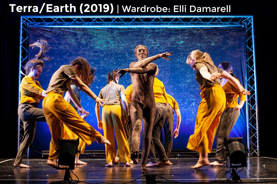 To celebrate National Costume Appreciation Day 2020 we’re looking back at some of our favourite (and best!) costume from recent years! 🎭🧶🔨 #CostumeAppreciationDay #TheYoungTheatre