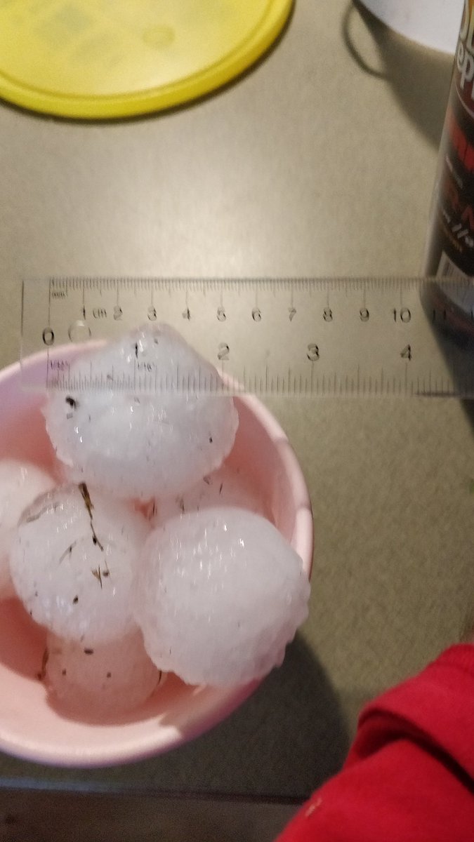 jasonreid's tweet photo. So this just took us out on the SE edge of #yyc #yycstorm #abstorm https://t.co/Ex6aWwpgPn