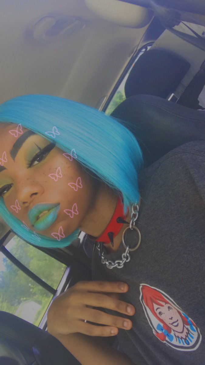 AsmodeusXion's tweet photo. Blue hair blue hair 💙 #hair #buymycontent https://t.co/BGXkt3mA03