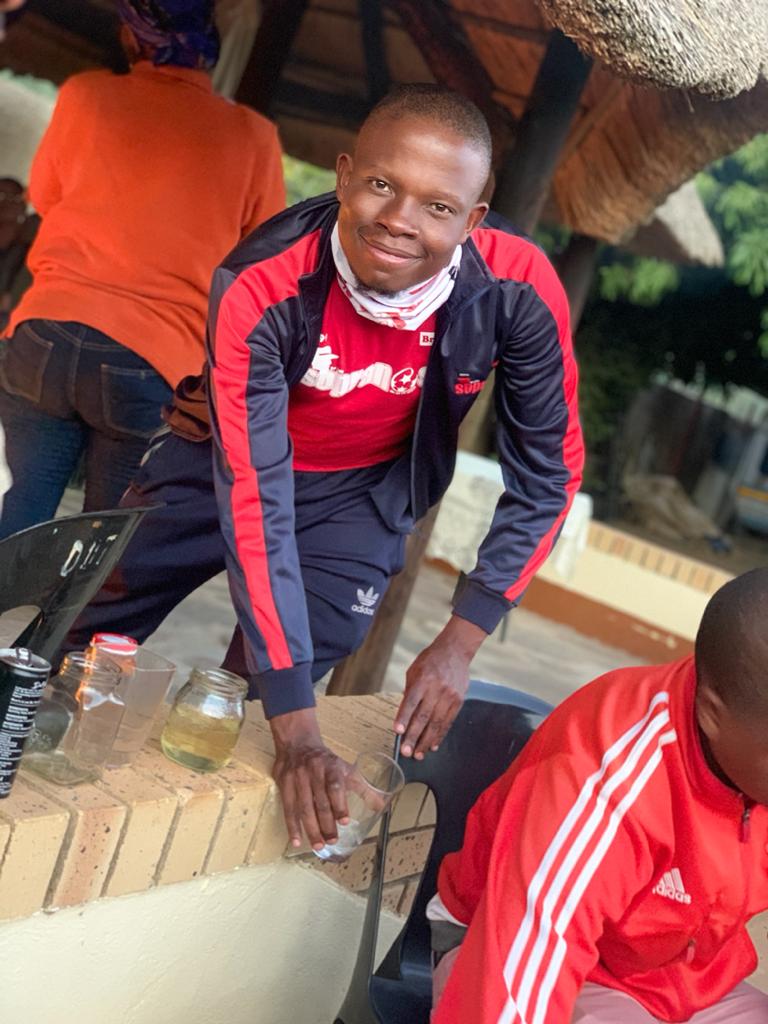 b_mokowe's tweet photo. Bino B https://t.co/ZZ98ypOjZz