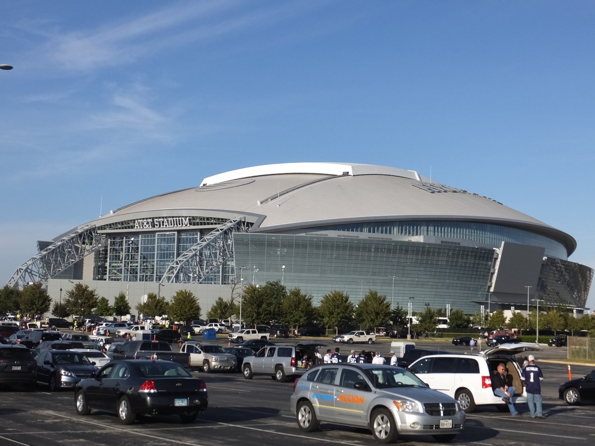 しょう あおい ドーム球場america版 ダラス カウボーイズの本拠地 At Tスタジアムです 14年に行きました 場所はダラスではなくて ダラスとフォートワースの中間あたりのアーリントンにあります アメリカのドームのスタジアムには6ヶ所行き