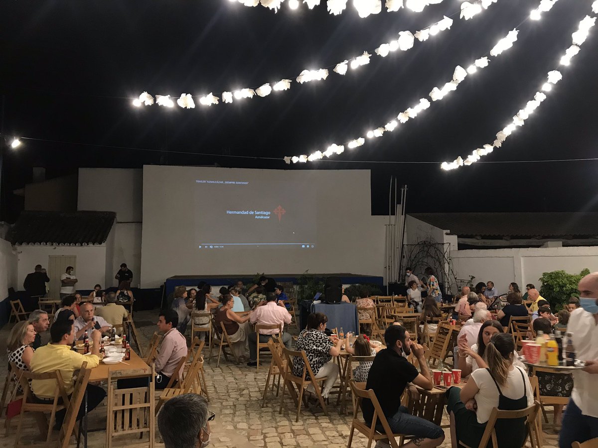 Hdad_Santiago's tweet photo. Gran ambiente en la Víspera de Santiago Apóstol, esperando la llegada de la festividad del Patrón de España, nuestro ansiado 25 de Julio... https://t.co/aHRwjsUJKG