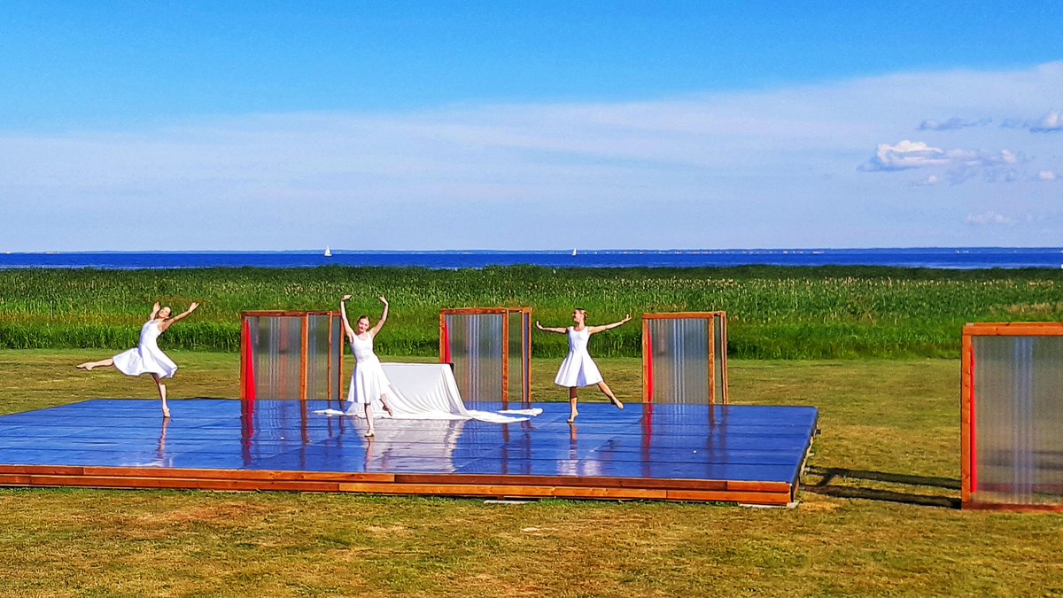 La vie culturelle reprend au Canada Atlantique : incroyable représentation du <a href="/AtlanticBallet/">Atlantic Ballet Atlantique</a> en bord de mer. La cuisine est française, une ballerine vient de Paris : que de partenariats en perspective! Merci <a href="/schalmersgauvin/">Susan ChalmersGauvin</a> <a href="/franceaucanada/">La France au Canada 🇫🇷 🇪🇺</a> <a href="/Gouv_NB/">Gouvernement du NB</a> <a href="/FCCulture_/">FranceCanadaCulture</a> <a href="/AmbCanFrance/">Ambassade du Canada en France</a>