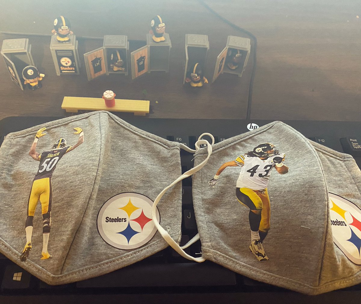SteelCity_Peach's tweet photo. My favorite guys on my new face masks made by my boo @RosefrmStOlaf (she can make any team, but 🖕🏾 your team 😎) #HereWeGo #Shalieve #TroyKnows #StayAtHomeClub https://t.co/gUBbLUfxrf