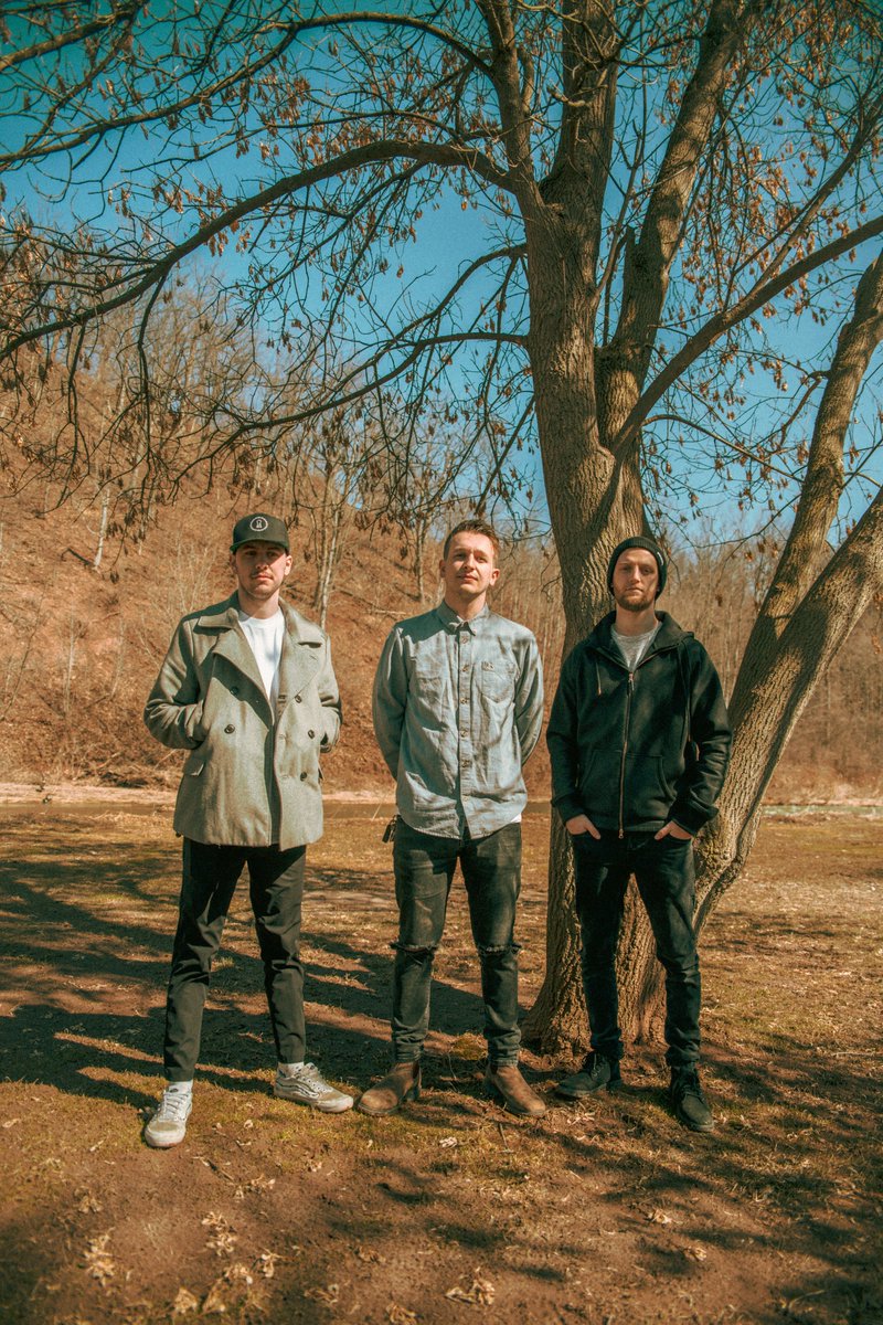 Happy Friday! What new music are you jamming to this weekend? We’re bumping #JurassicPark from <a href="/standatlantic/">stand atlantic</a> #HandsTied from <a href="/LikePacific/">Like Pacific</a> #RSVP from <a href="/KnucklePuckIL/">Knuckle Puck</a>  #FallingFurtherFaster from <a href="/SleepOnItBand/">Sleep On It</a> and #TryHard by <a href="/chief_state/">chief state 🌧</a> 🤘🔥 #NewMusicFriday #Weekend #NewTunes