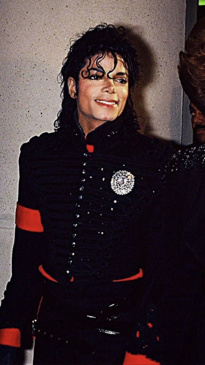 small thread of my favorite outfit that michael jackson has worn