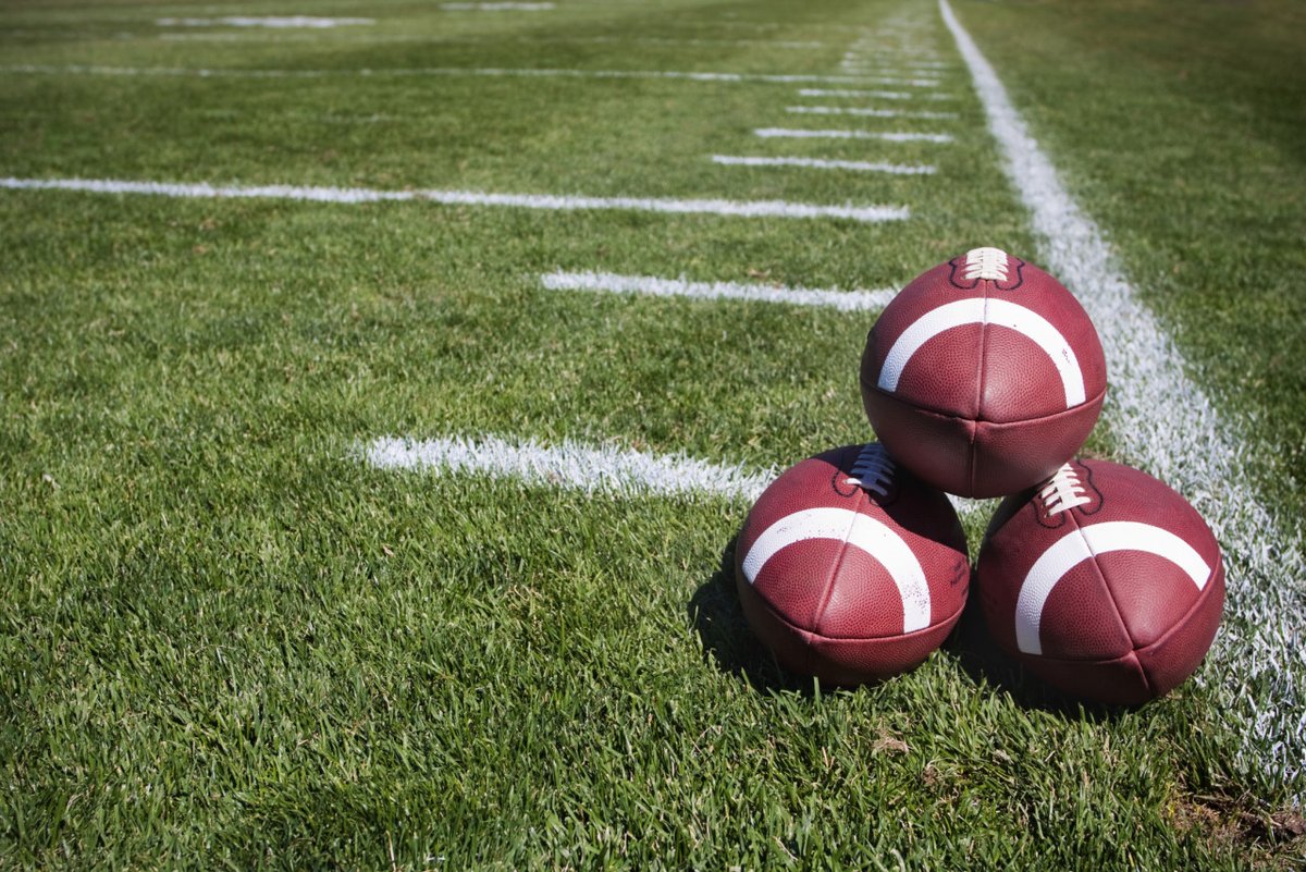 NFHS_Org's tweet photo. Fall Sports Update: There are 22 state associations that have modified their fall sports calendar.
Currently, there are 6 states that have moved football from the traditional fall season: CA, DC, NV, NM, VA, WA
Read more on states' plans: https://t.co/SfegWB2P1c https://t.co/B9QzADbnXM