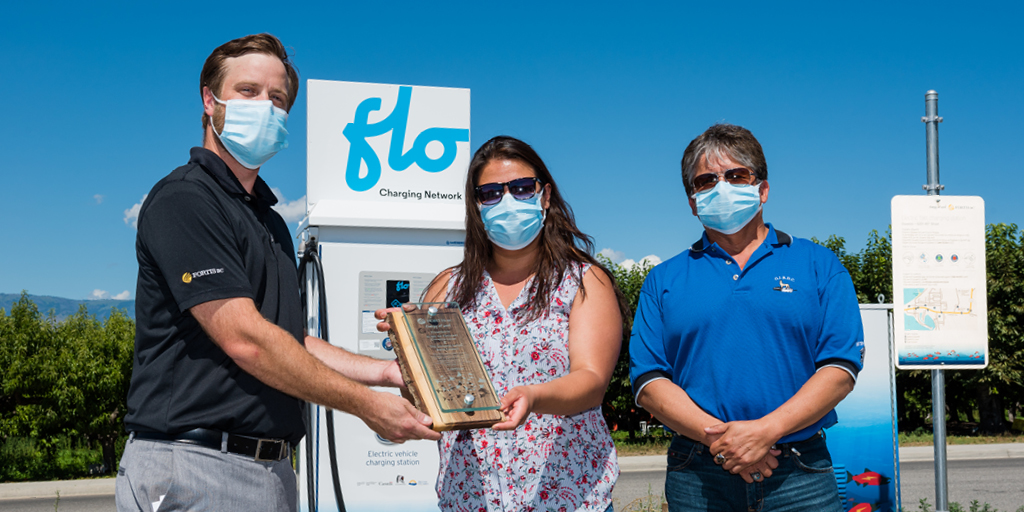 FortisBC's tweet photo. The first publicly available #EV fast charging station in a First Nation community in BC is open in #OsoyoosBC. Thank you to @OIBDC council for partnering with us to help make this possible. #EnergyAtWorkInBC https://t.co/OAWgxdVyXV
