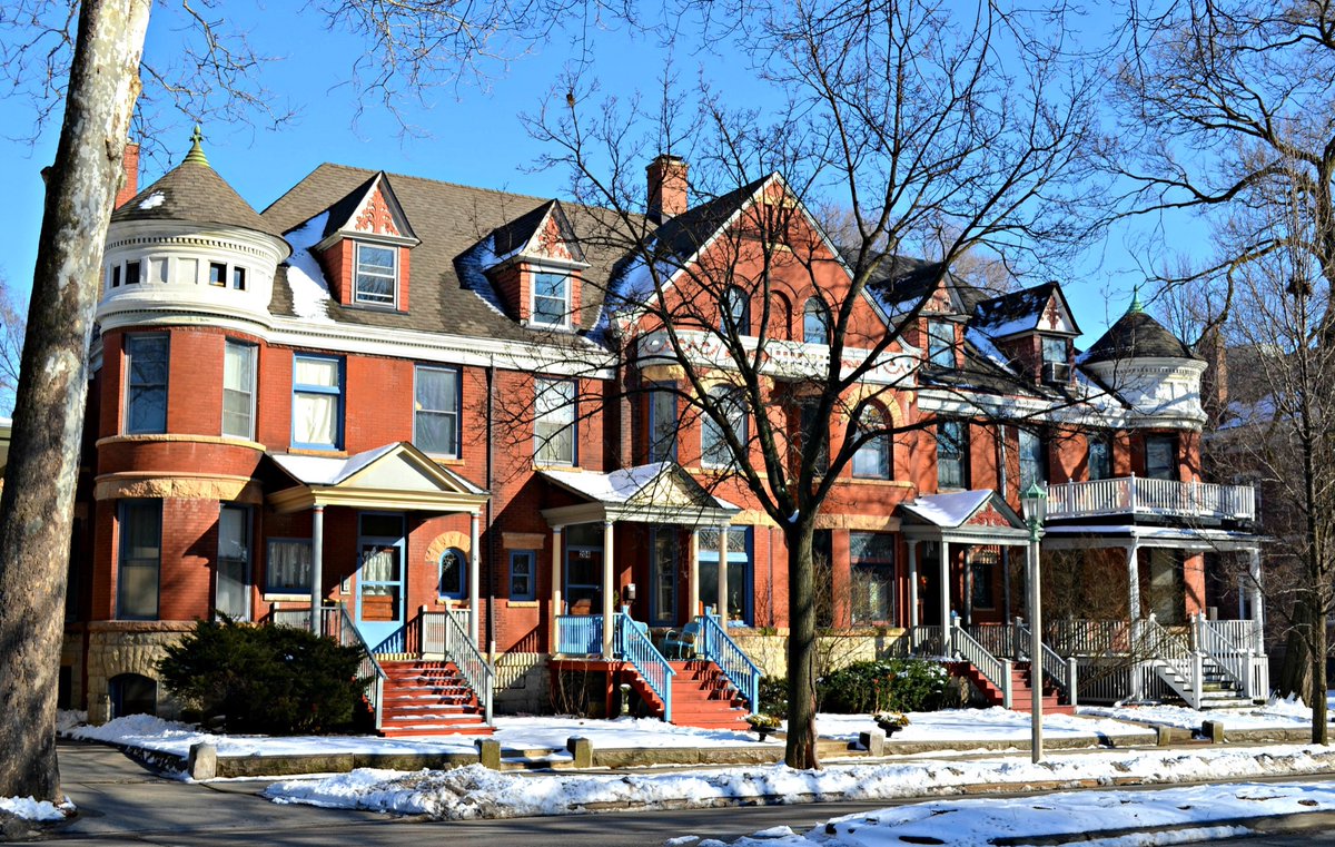 Lots of architects lived & worked in Oak Park, not just Frank Lloyd Wright, like William J. Van Keuren (1853-1915) who designed a number of homes & commercial buildings in OP from the 1880s until his death. He lived in a home of his own design (left house in top left corner).