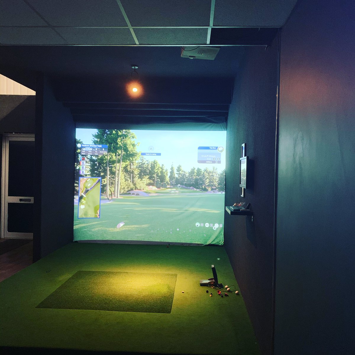 pgajimmer's tweet photo. Good night at the SwindonIndoorGolfCentre playing the back 9 at Augusta! ⛳️🏌🏻‍♂️ #backninesunday https://t.co/HR6LON5Bs1
