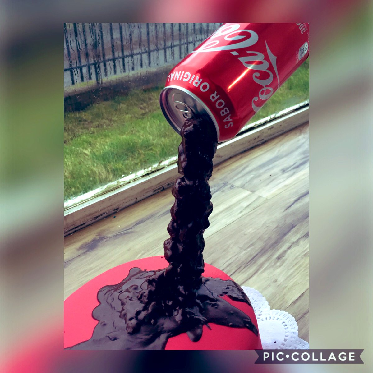 che_nati's tweet photo. Un vasito ? 😜
#GravityCake #CocaColaCake https://t.co/y6V8uvqfLL