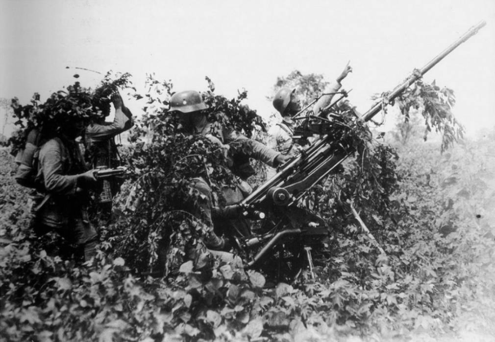 Chongqing had air defenses. The passive defenses, such as air raid shelters and early warning systems, were robust. Active defenses were modest. ~160 aircraft available to defend Chongqing by the end of 1940. AA in 1939 consisted of 17 75mm, eight 37mm, and eight 20-25mm weapons.