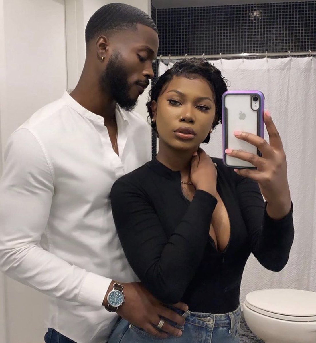 blacktwiterthrd's tweet photo. Bathroom Pictures 😌🥰 https://t.co/pLA5uhNrej
