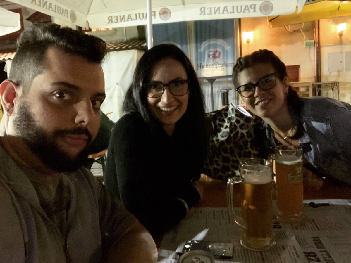 LorenzoMalin's tweet photo. 🎶🍻
-
#FridayNight #MyGirls #MyBeers #Music #GoodVibes #Summer2020 #PubScaramouche #ThinkPositive https://t.co/SqK3QDNkmv