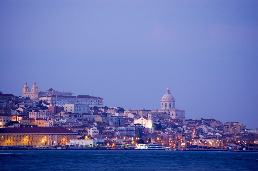 MrViajes_AR's tweet photo. Imperdible Europa 2×1: Madrid + Lisboa por sólo AR$ 40.843 desde Buenos Aires! ✈️
https://t.co/WC5bFYzTpn

#Aereos #Europa #Madrid https://t.co/xn94DLwQyr