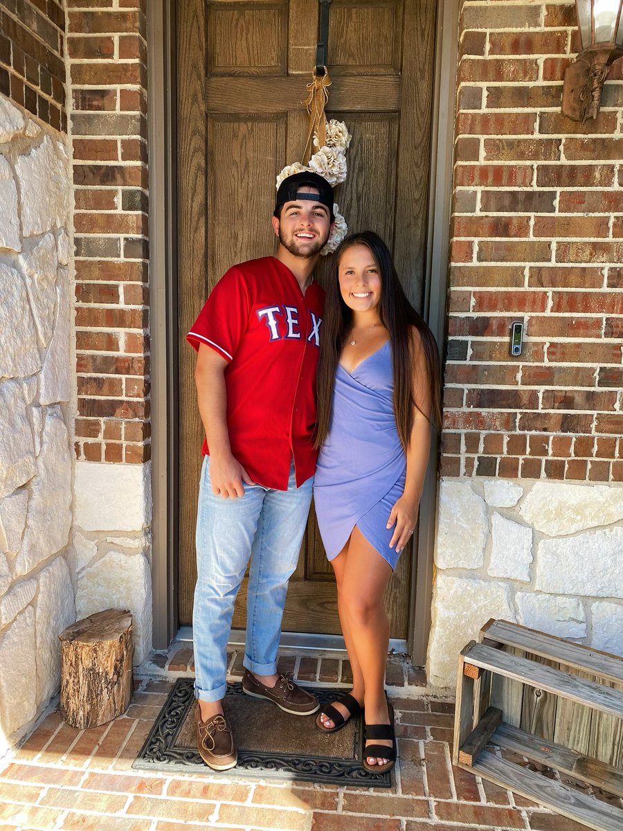t_deary02's tweet image. Happy Ranger’s Opening Day and oh Happy Anniversary Hun ❤️ #OpeningDay #4YearsStrong