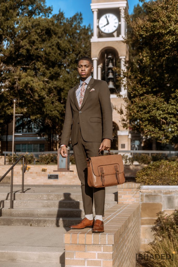 YoungxJames's tweet image. I achieved everything I wanted, right where God wanted me to be.🙏🏽

Sam Houston State University🎓

BBA in Human Resource Management📚💼

#NupesGraduate
#GradSZN 
#BlackExcellence
