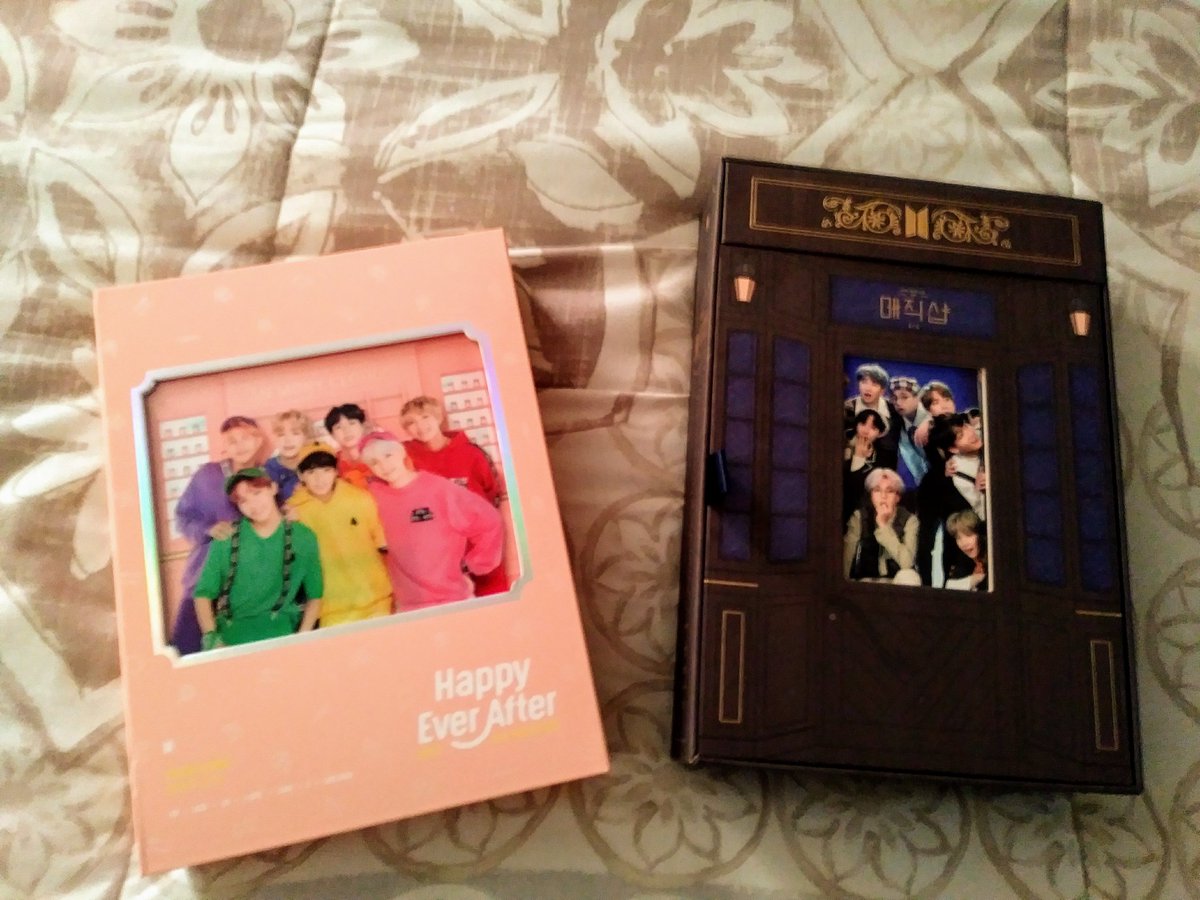mics346's tweet photo. They finally came!!!
@BTS_twt #musters #MTVHotttest BTS https://t.co/o4rSrmJqUu