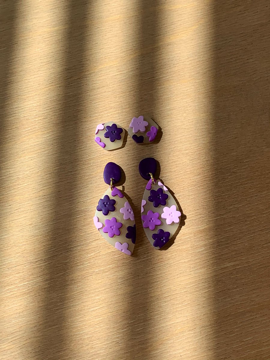 alainaklairese's tweet photo. You guys I just launched my Etsy today for my lil earring business!! Pls check it out https://t.co/908Ka6xX06 Plus 20% off with the code “BERRY20” till the end of July💕💕 https://t.co/QHh5HyJrrK