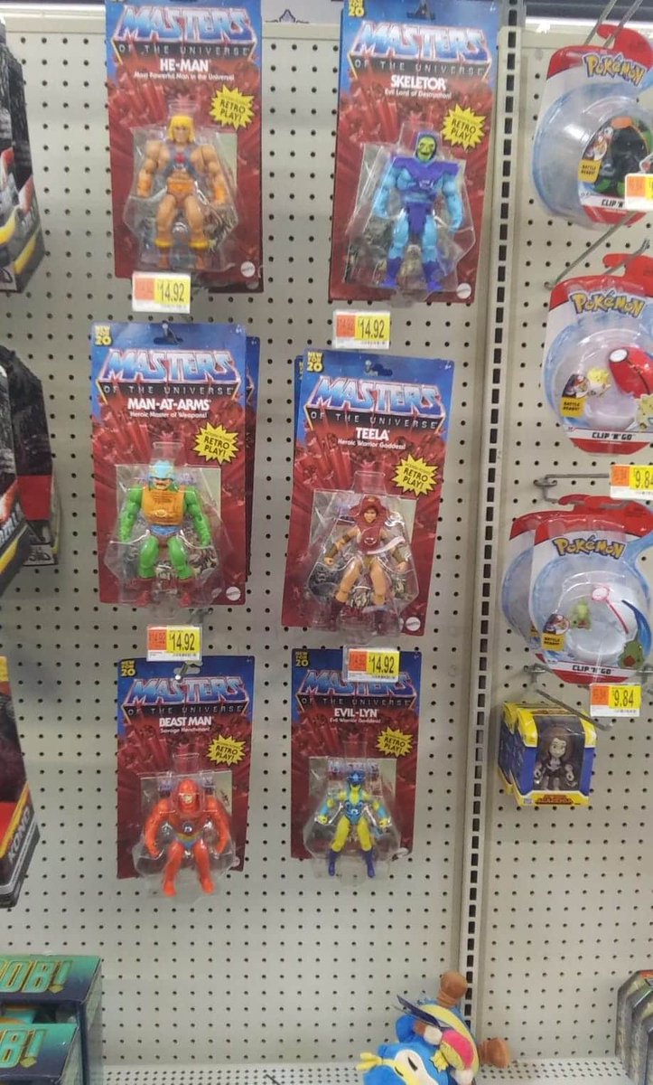 MundoMasters's tweet photo. En USA ya se empiezan a ver #MOTU #Origins en las tiendas ¿las veremos por estos lares así? Pensamos y esperamos que sí 🤞🏼... Ver esos blisters en los lineales de los comercios, es un viaje al pasado ven toda regla!! https://t.co/aNzTDpxurp