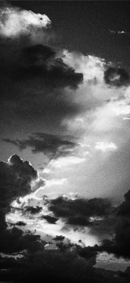 IAMDYMND's tweet photo. New music, OUT NOW! https://t.co/W5u0amNpjV