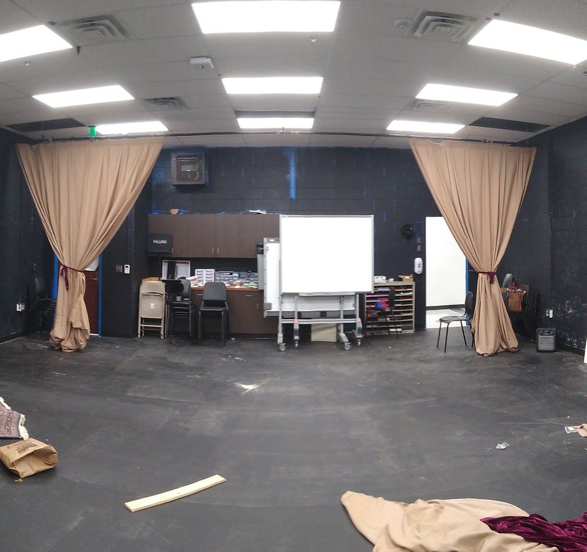 CTechtheatre's tweet photo. Lighting lab almost finished. And shelves up and table built in innovation station.

#cometcity
#Classensas 
#stemisthearts https://t.co/3w86dl9BmP
