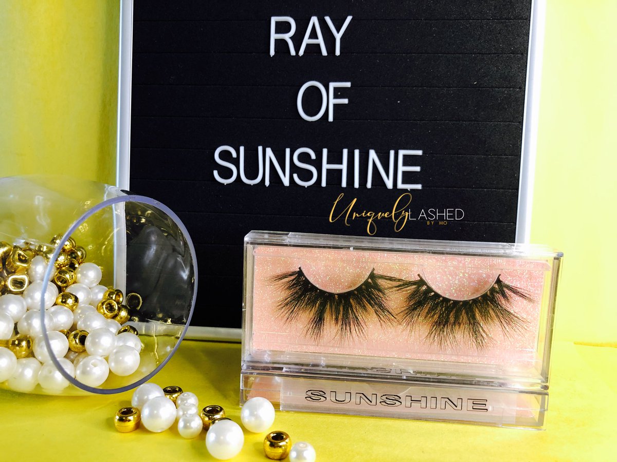 uniquelylashedd's tweet photo. I’m currently in Miami, Fl anybody want some QUALITY mink lashes? #RayOfSunshineLashes #UniquelyLashedByMo #PaltakaMinks #FloridaExtensions #25mm6DMinks #QualityLashes #YouNameit #ILashIt https://t.co/AqY7Frjj9x