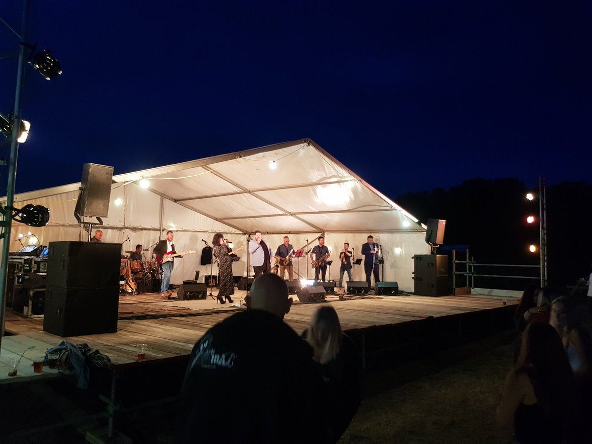 davidjswinson's tweet photo. So good to get out and hear live music! The brilliant @paybackfunk with my mates @PettittJoe and @roostaar https://t.co/sAdfW586cL