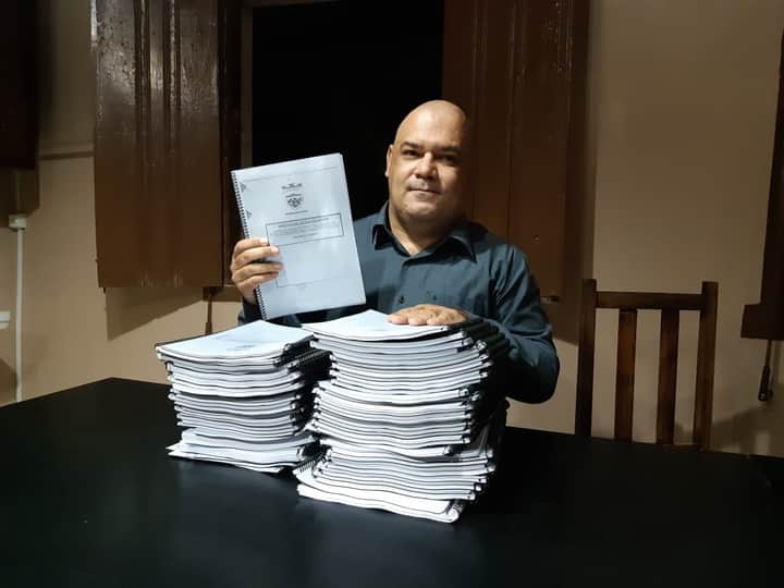 wenneroficial's tweet photo. Terminou a impressão de todos os documentos dos gastos da Prefeitura Municipal com COVID-19. Esses documentos foram conseguidos por FORÇA DE DECISÃO JUDICIAL. 

O nosso #sextou vai ser analisando todo esse material ainda hoje! Vamos #Avante! #WennerSim #FormosaGO #Covid19 https://t.co/6INJH18wPk