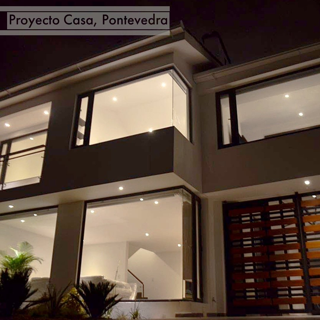 Alucor_Co's tweet photo. #Proyecto Pontevedra 🏡

En esta ocasión, para el diseño de ventanería en uno de los vecindarios de la ciudad capitalina, instalamos ventanas Cor 2300 abisagrada y Cor 2000 corredera.
Vidrio con acabado Ral 8014 especial y laminado 4+4.

#Alucor #Aluminio #Ventanas #Vidrio https://t.co/bpk7koTSjq
