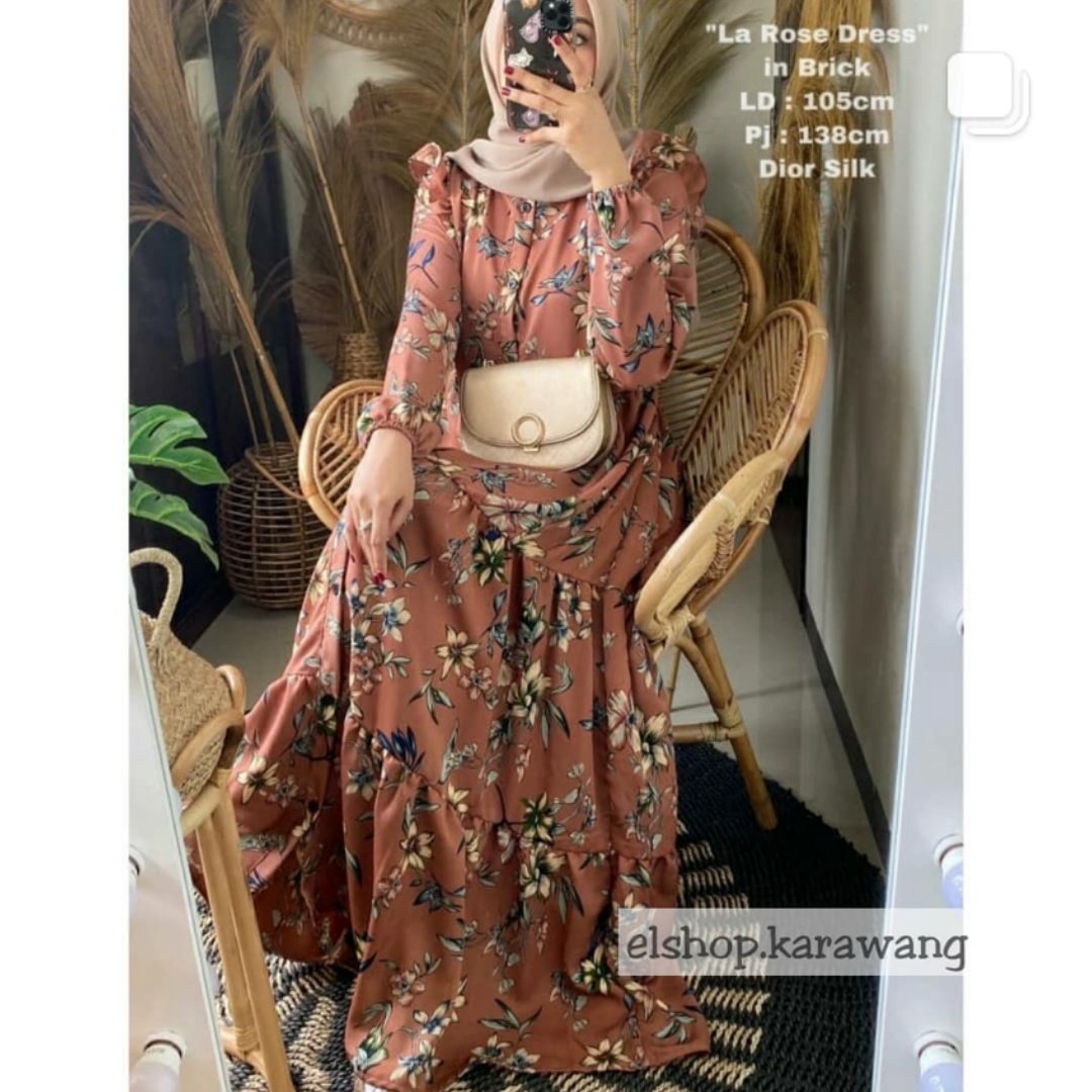 ElshopKarawang's tweet image. .
𝐋𝐀 𝐑𝐎𝐒𝐄 𝐃𝐑𝐄𝐒𝐒 in Brick
. 
Detail :
✔ Busui Friendly
✔ Wudhu Friendly
LD : 105cm
Pj : 138cm
Bahan : Dior Silk
.
💰 Price : 165k

#onesetmurah #onesetchanel #onesetkekinian #onesetpremium #olshopmurahmeriah #karawangkekinian #olshopkarawang #ootd #ootdfashion