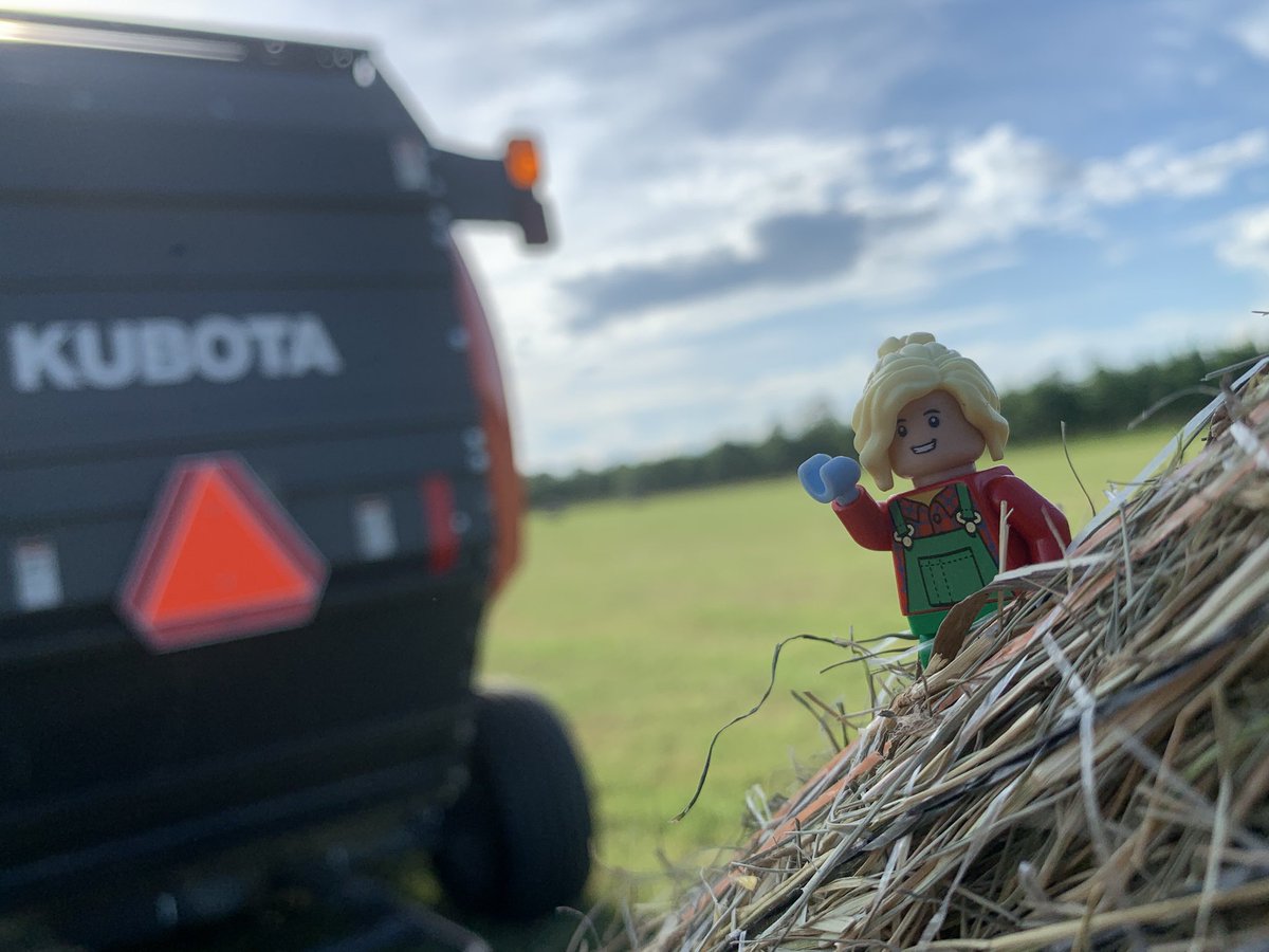 LegoForages's tweet photo. #HelloFromTheHayfield! What better way to “wrap” up an #awesome week.
#YourTurnRaincloud #SummerResearch #Kubota https://t.co/VuKcTxSGvV