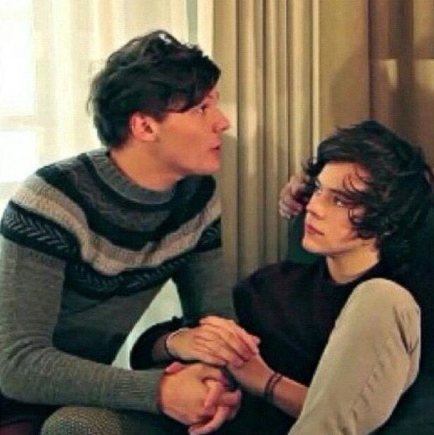 a thread of my favorite larry pics <3