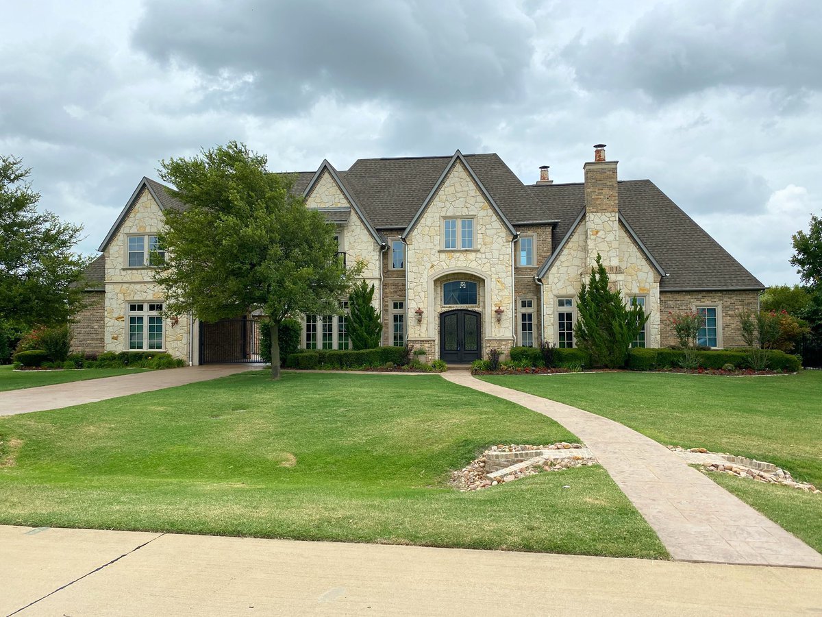 INTERIORPORN1's tweet photo. How much would a home like this cost, if it was in your city? 🤔 https://t.co/bWN4LJ8PPi